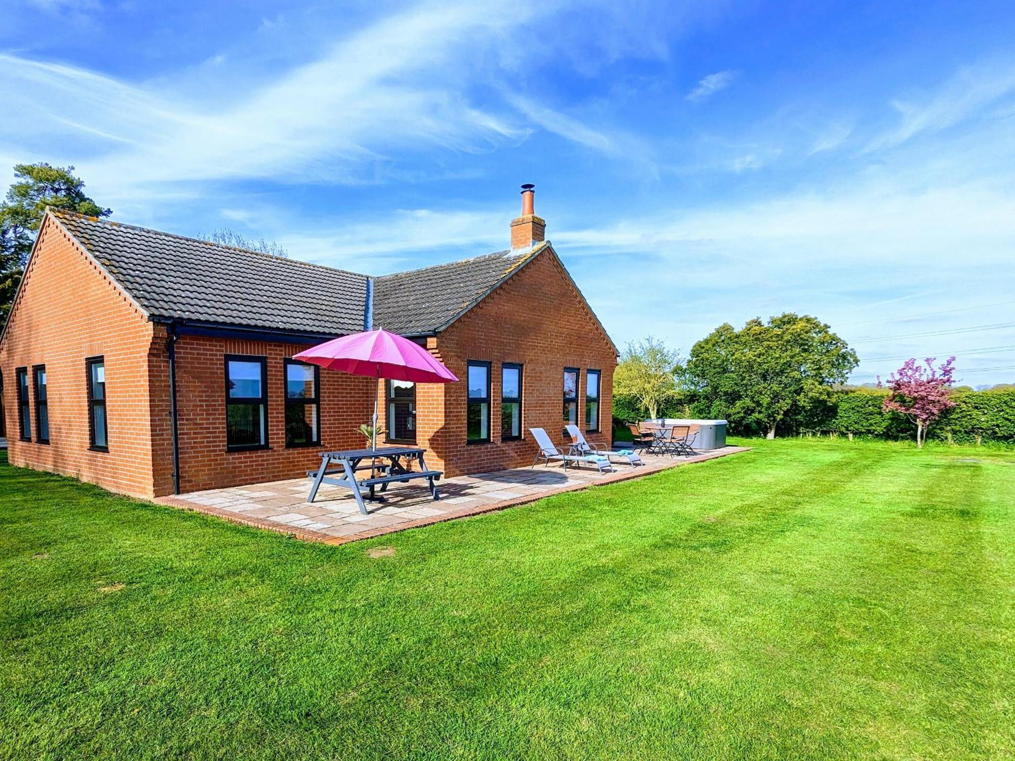 Highgrove Villa Gissing Exterior foto